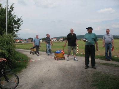 Der letzte Wurf muss noch gemessen werden.