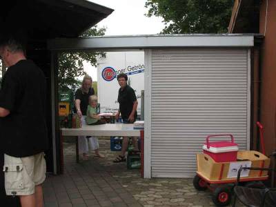 Kinderarbeit bei der Getrnkeausgabe